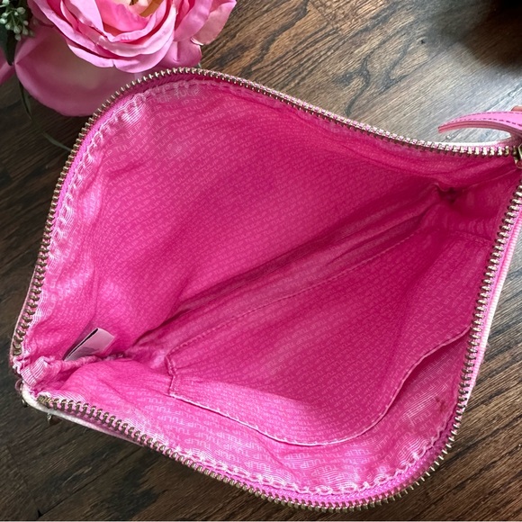 Punctuate Tulip print wristlet - Picture 6 of 10